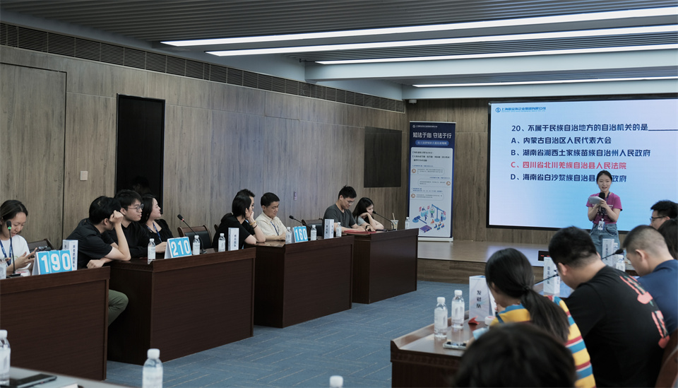 比賽現(xiàn)場(chǎng).jpg 比賽現(xiàn)場(chǎng).jpg