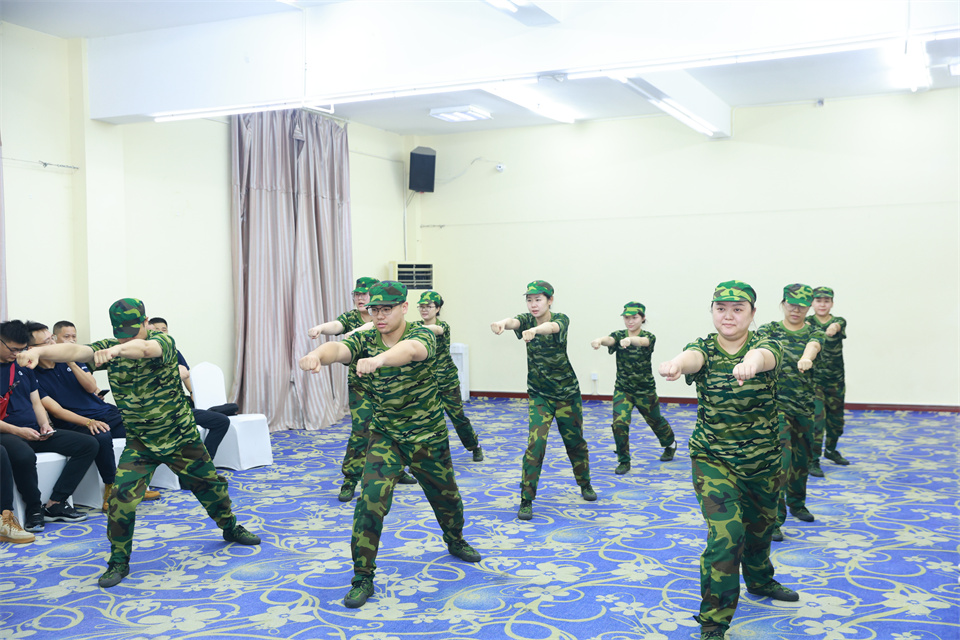 軍訓(xùn)匯報(bào).jpg